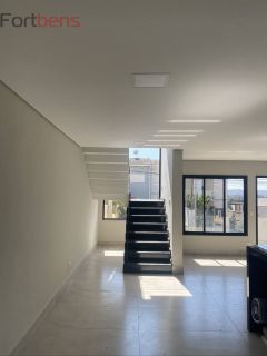 Sobrado Para Vender com 3 quartos 3 suítes no bairro Villa Verde em Franco Da Rocha