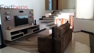 Casa de Condomínio Para Vender com 3 quartos 1 suítes no bairro Nova Caieiras em Caieiras