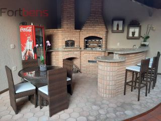 Casa de Condomínio Para Vender com 3 quartos 1 suítes no bairro Nova Caieiras em Caieiras