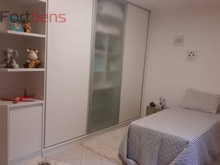 Casa de Condomínio Para Vender com 3 quartos 1 suítes no bairro Nova Caieiras em Caieiras