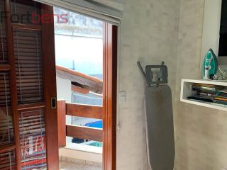 Sobrado Para Vender com 4 quartos 1 suítes no bairro Nova Caieiras em Caieiras