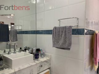 Sobrado Para Vender com 4 quartos 1 suítes no bairro Nova Caieiras em Caieiras