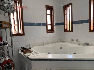 Sobrado Para Vender com 4 quartos 1 suítes no bairro Nova Caieiras em Caieiras