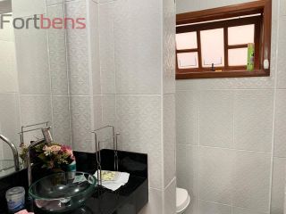 Sobrado Para Vender com 4 quartos 1 suítes no bairro Nova Caieiras em Caieiras