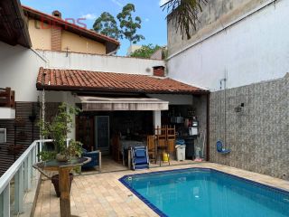 Sobrado Para Vender com 4 quartos 1 suítes no bairro Nova Caieiras em Caieiras