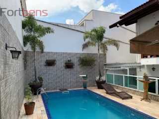 Sobrado Para Vender com 4 quartos 1 suítes no bairro Nova Caieiras em Caieiras