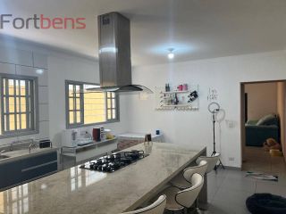 Casa de Condomínio Para Vender com 3 quartos no Real Park em Caieiras