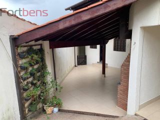 Casa Para Vender com 4 quartos 1 suítes no bairro Região Central em Caieiras