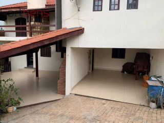 Casa Para Vender com 4 quartos 1 suítes no bairro Região Central em Caieiras