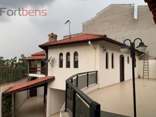 Casa Para Vender com 4 quartos 1 suítes no bairro Região Central em Caieiras