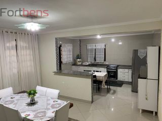 Casa Para Vender com 4 quartos 1 suítes no bairro Região Central em Caieiras