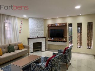 Casa Para Vender com 4 quartos 1 suítes no bairro Região Central em Caieiras