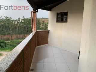 Casa Para Vender com 4 quartos 1 suítes no bairro Região Central em Caieiras