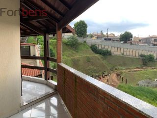 Casa Para Vender com 4 quartos 1 suítes no bairro Região Central em Caieiras