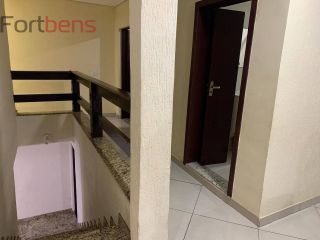 Casa Para Vender com 4 quartos 1 suítes no bairro Região Central em Caieiras