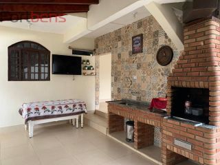 Casa Para Vender com 4 quartos 1 suítes no bairro Região Central em Caieiras