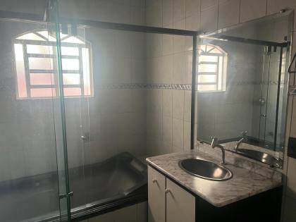 Casa Para Vender com 3 quartos 1 suítes no bairro Laranjeiras em Caieiras