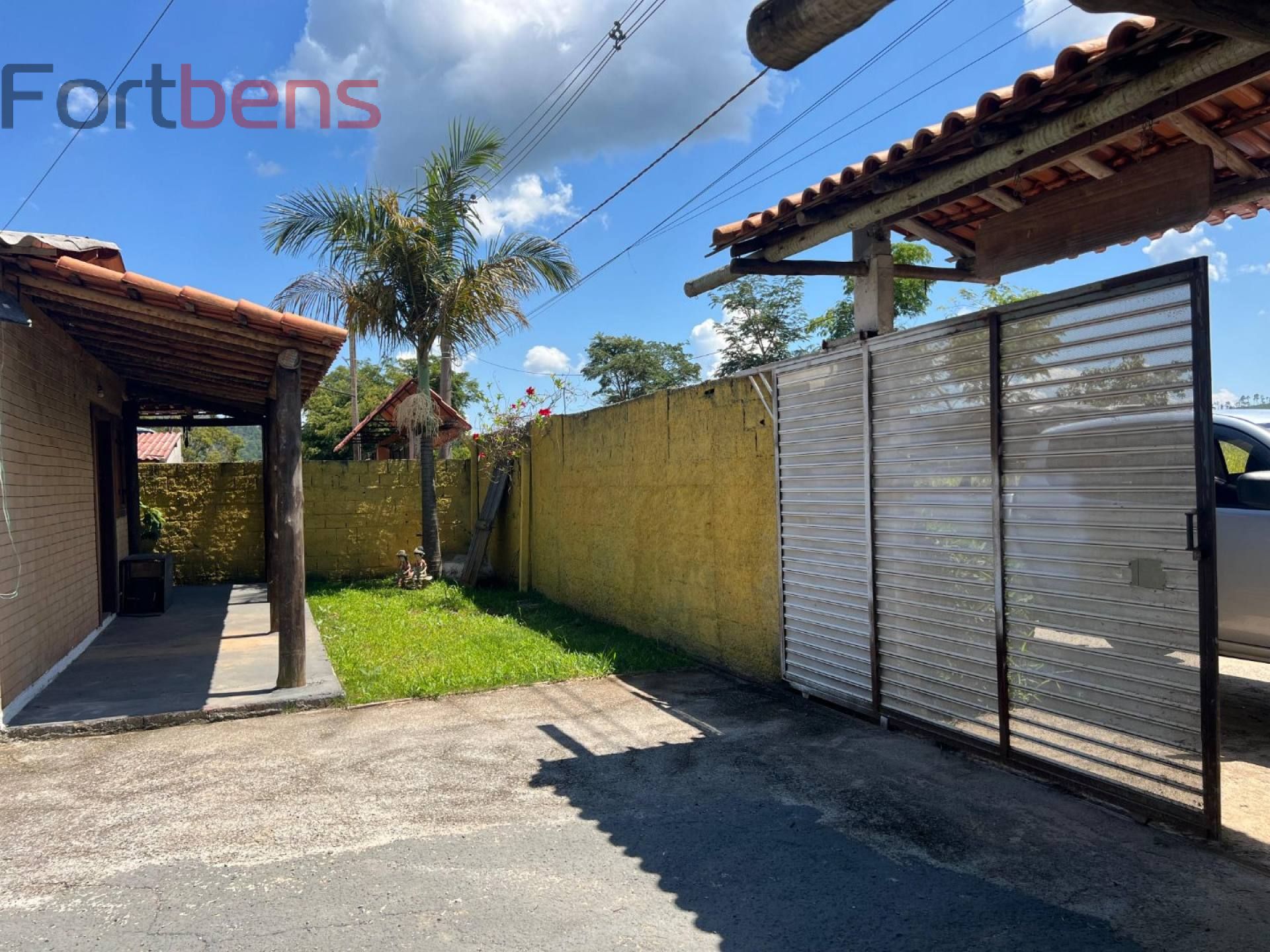 Chácara Para Vender com 2 quartos no bairro Estância Lago Azul em Franco Da Rocha