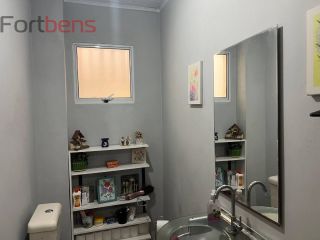 Casa de Condomínio Para Vender com 3 quartos 1 suítes no bairro Nova Caieiras em Caieiras