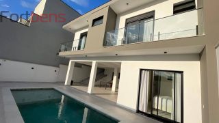 Casa de Condomínio Para Vender com 4 quartos 3 suítes no bairro Nova Caieiras em Caieiras