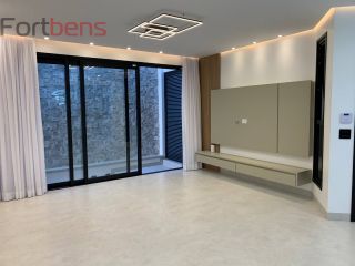 Casa de Condomínio Para Vender com 4 quartos 3 suítes no bairro Nova Caieiras em Caieiras