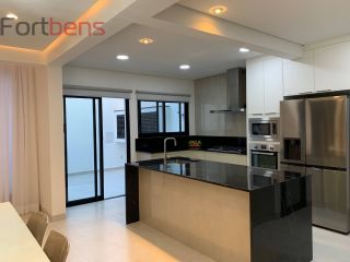 Casa de Condomínio Para Vender com 4 quartos 3 suítes no bairro Nova Caieiras em Caieiras