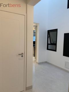 Casa de Condomínio Para Vender com 4 quartos 3 suítes no bairro Nova Caieiras em Caieiras