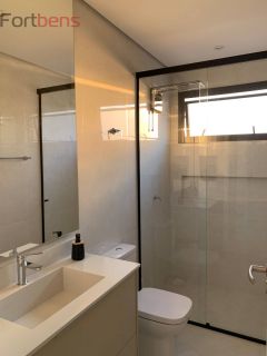 Casa de Condomínio Para Vender com 4 quartos 3 suítes no bairro Nova Caieiras em Caieiras