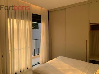 Casa de Condomínio Para Vender com 4 quartos 3 suítes no bairro Nova Caieiras em Caieiras