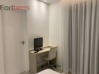 Casa de Condomínio Para Vender com 4 quartos 3 suítes no bairro Nova Caieiras em Caieiras