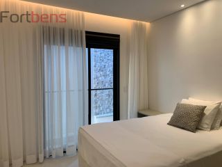 Casa de Condomínio Para Vender com 4 quartos 3 suítes no bairro Nova Caieiras em Caieiras