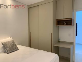 Casa de Condomínio Para Vender com 4 quartos 3 suítes no bairro Nova Caieiras em Caieiras