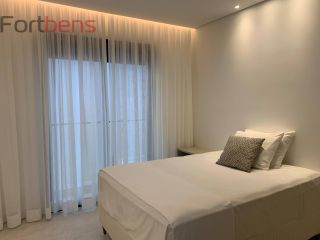 Casa de Condomínio Para Vender com 4 quartos 3 suítes no bairro Nova Caieiras em Caieiras