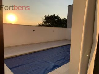 Casa de Condomínio Para Vender com 4 quartos 3 suítes no bairro Nova Caieiras em Caieiras