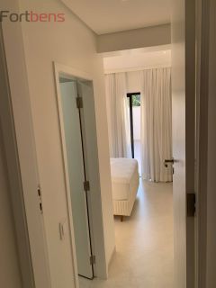 Casa de Condomínio Para Vender com 4 quartos 3 suítes no bairro Nova Caieiras em Caieiras