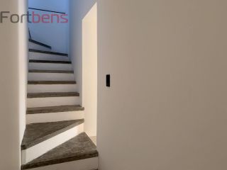 Casa de Condomínio Para Vender com 4 quartos 3 suítes no bairro Nova Caieiras em Caieiras