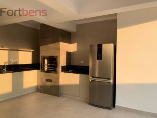 Casa de Condomínio Para Vender com 4 quartos 3 suítes no bairro Nova Caieiras em Caieiras