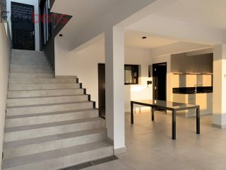 Casa de Condomínio Para Vender com 4 quartos 3 suítes no bairro Nova Caieiras em Caieiras