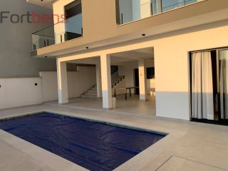 Casa de Condomínio Para Vender com 4 quartos 3 suítes no bairro Nova Caieiras em Caieiras