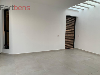 Casa de Condomínio Para Vender com 4 quartos 3 suítes no bairro Nova Caieiras em Caieiras