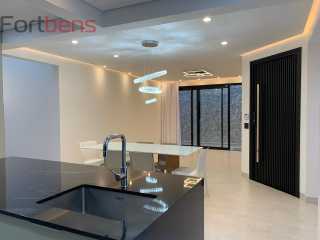 Casa de Condomínio Para Vender com 4 quartos 3 suítes no bairro Nova Caieiras em Caieiras