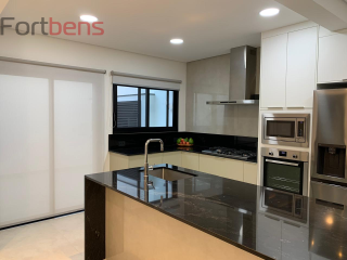 Casa de Condomínio Para Vender com 4 quartos 3 suítes no bairro Nova Caieiras em Caieiras