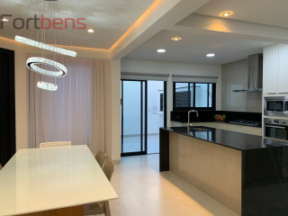 Casa de Condomínio Para Vender com 4 quartos 3 suítes no bairro Nova Caieiras em Caieiras