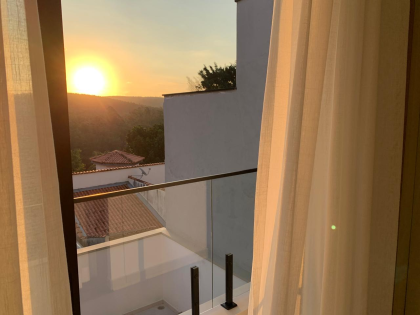 Casa de Condomínio Para Vender com 4 quartos 3 suítes no bairro Nova Caieiras em Caieiras