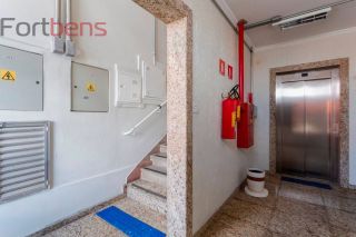 Prédio / Edifício Inteiro Comercial Para Alugar com 15 Salas no bairro Região Central em Caieiras