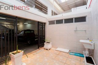 Prédio / Edifício Inteiro Comercial Para Alugar com 15 Salas no bairro Região Central em Caieiras