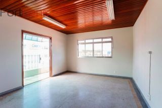 Prédio / Edifício Inteiro Comercial Para Alugar com 15 Salas no bairro Região Central em Caieiras