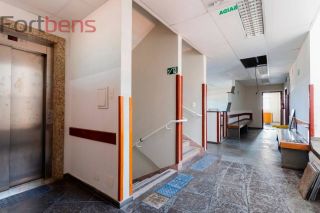 Prédio / Edifício Inteiro Comercial Para Alugar com 15 Salas no bairro Região Central em Caieiras