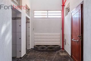 Prédio / Edifício Inteiro Comercial Para Alugar com 15 Salas no bairro Região Central em Caieiras