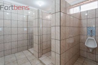 Prédio / Edifício Inteiro Comercial Para Alugar com 15 Salas no bairro Região Central em Caieiras